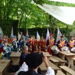 Fahnenschwingergruppe Sansepolcro  bei der Begrüßung in der Burgwehr