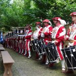 Fanfarenzug Graf Toerring Gernlinden bei der Begrüßung in der Burgwehr