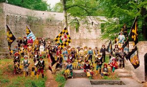 Gruppenfoto in der alten Burg von 1993